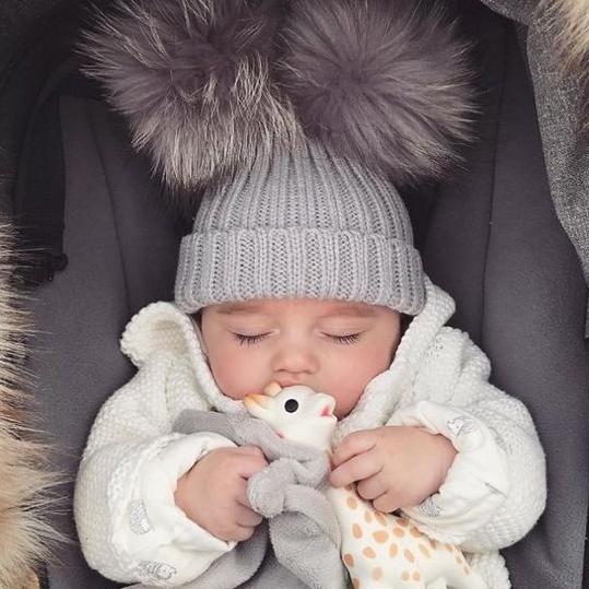 baby pom pom beanie