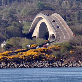 1995 – Skye Bridge Completed