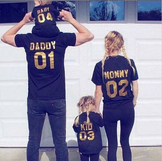 black mom and daughter matching outfits