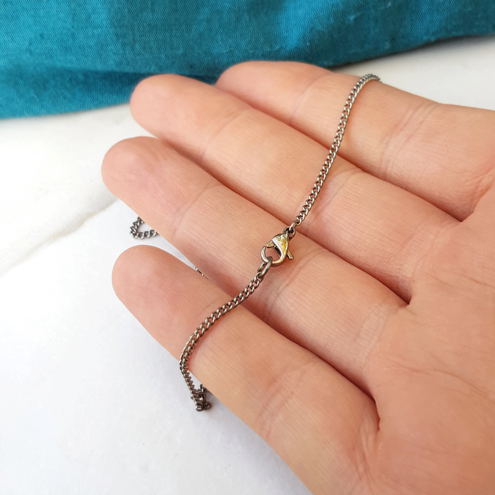 Titanium Chain - Delicate 1.8mm Curb Chain Necklace – CATLOGIX