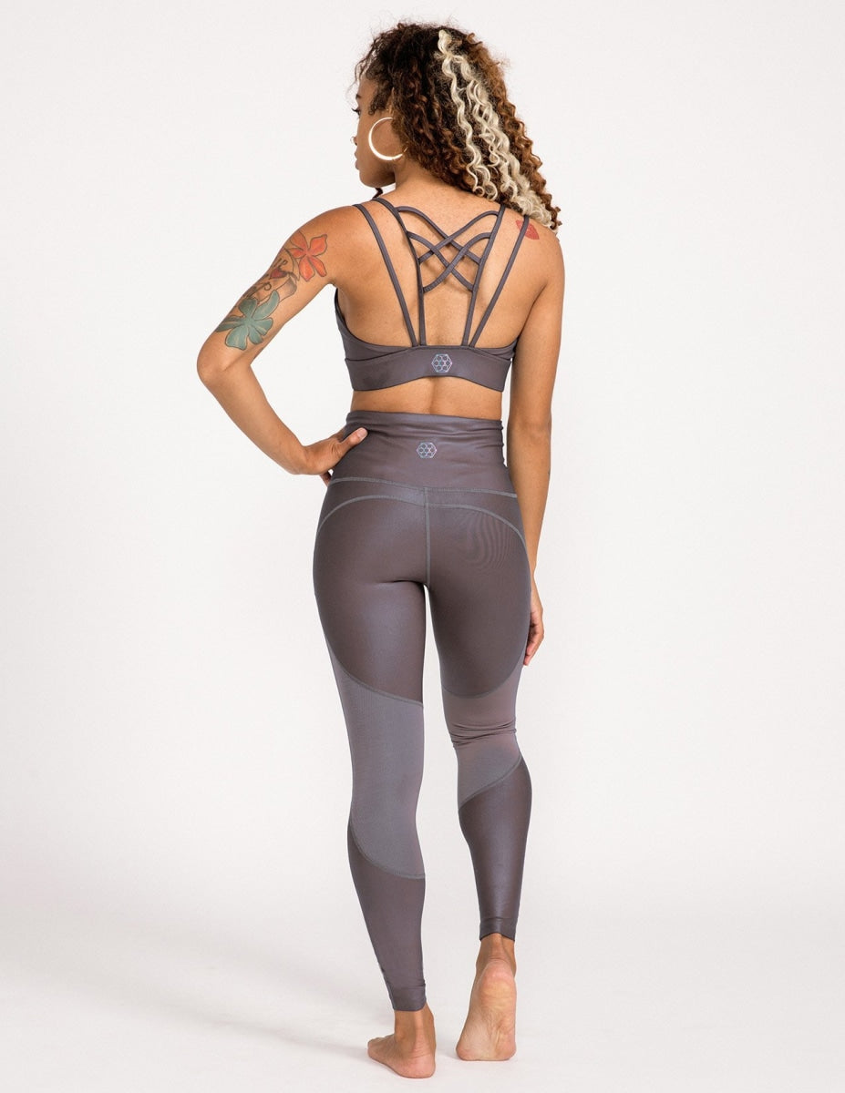 https://cdn.shopify.com/s/files/1/2329/8959/files/alchemy-high-waist-legging-wolf-color-mystic-purple-obsidian-poseidon-leggings-devala-undergarment-tights-898.jpg