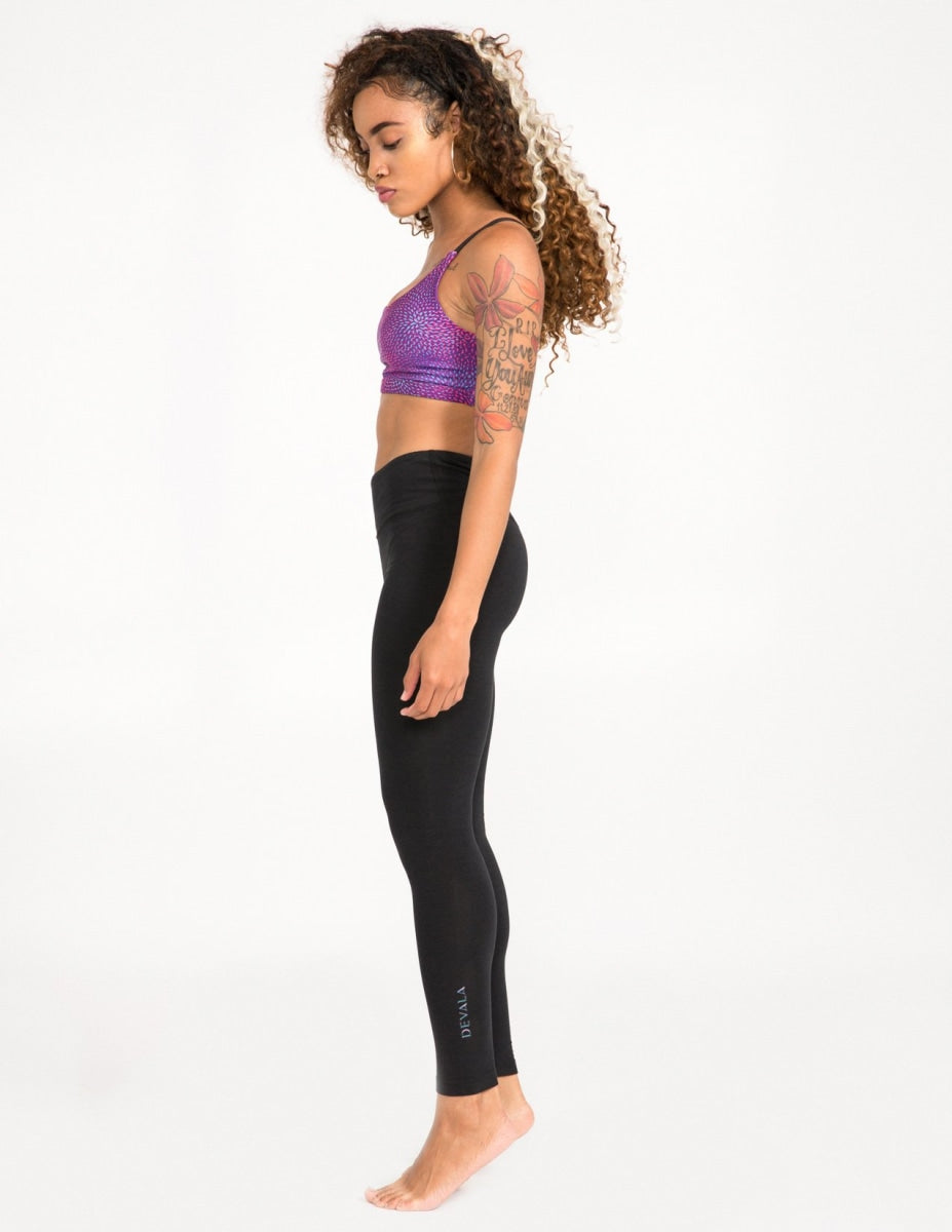 https://cdn.shopify.com/s/files/1/2329/8959/files/naked-legging-obsidian-color-midnight-mystic-purple-sea-mist-wolf-leggings-devala-tights-undergarment-699.jpg