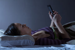 don't be on phone before bed