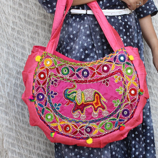 apkamart ethnic hand bag