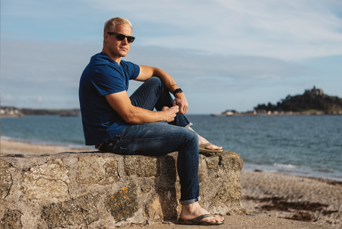 Callum Patterson Cornish Pirates wearing Aussie Soles flip-flops with arch support on the beach 