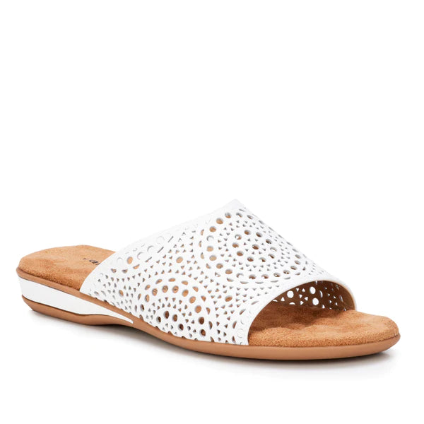 Coralie Sandal: White Leather I Walking Cradle – Large Feet