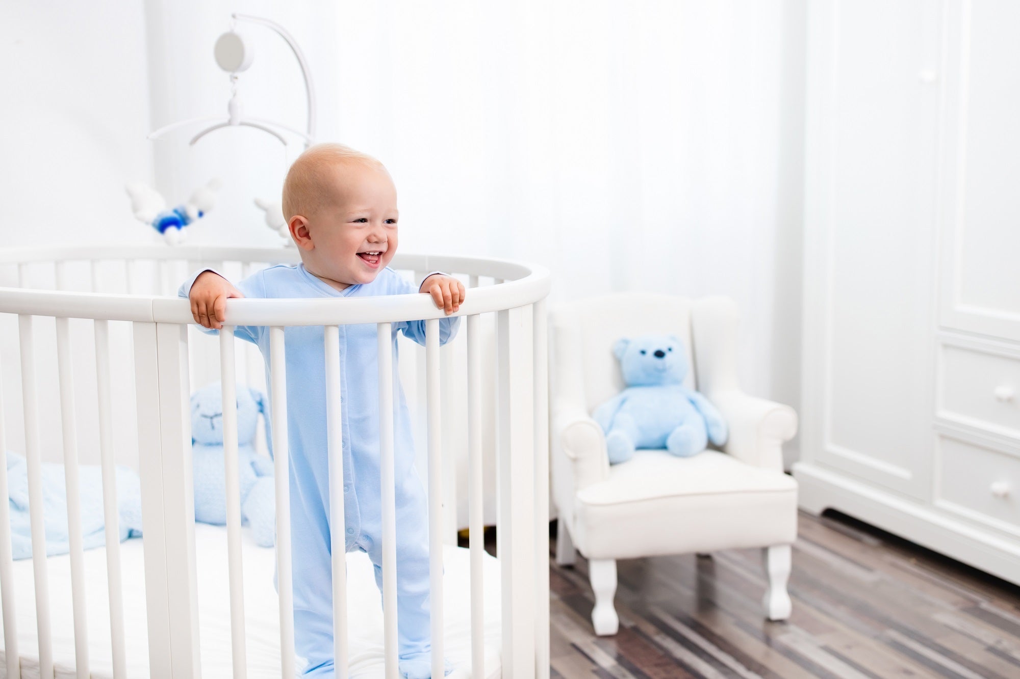 cubby convertible round crib