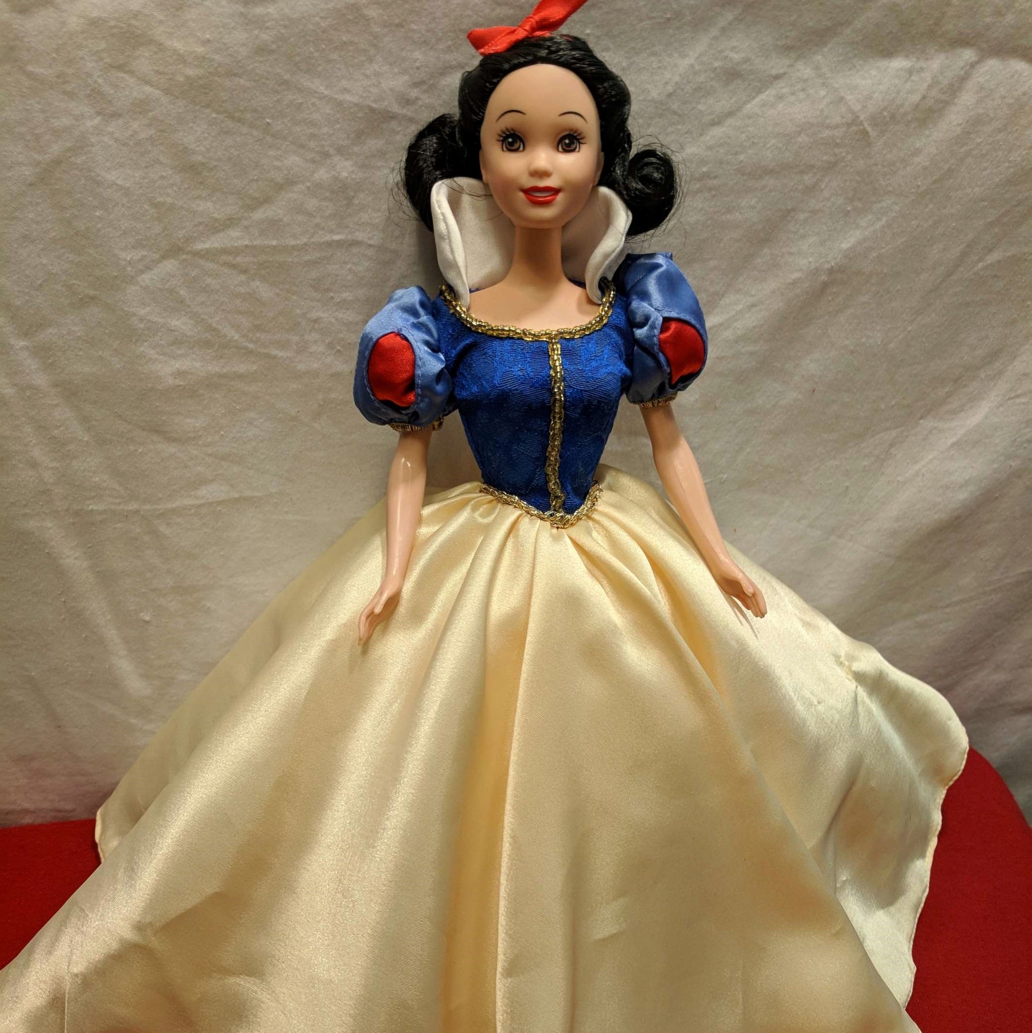 snow white collector doll