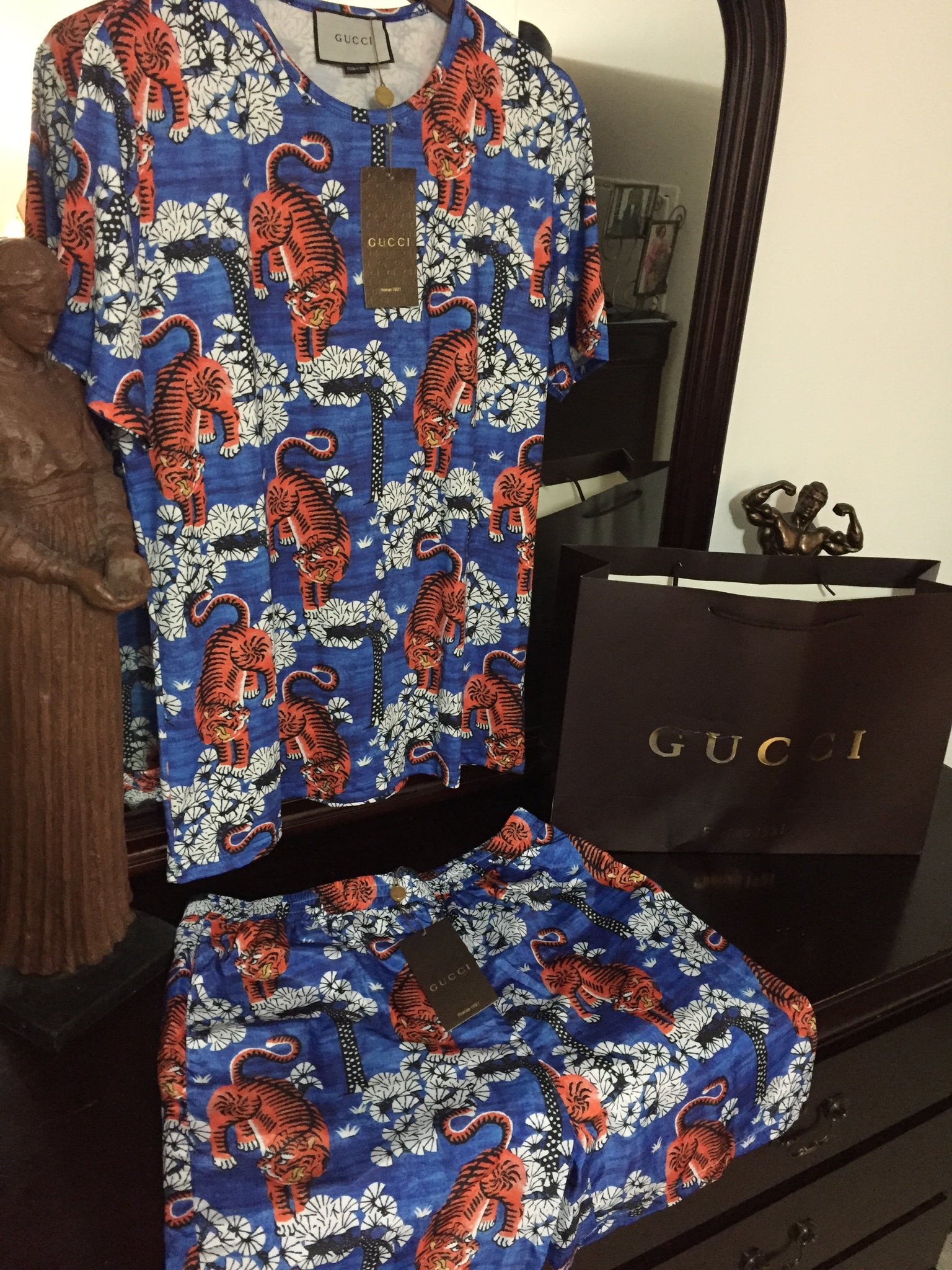 gucci shorts and shirt