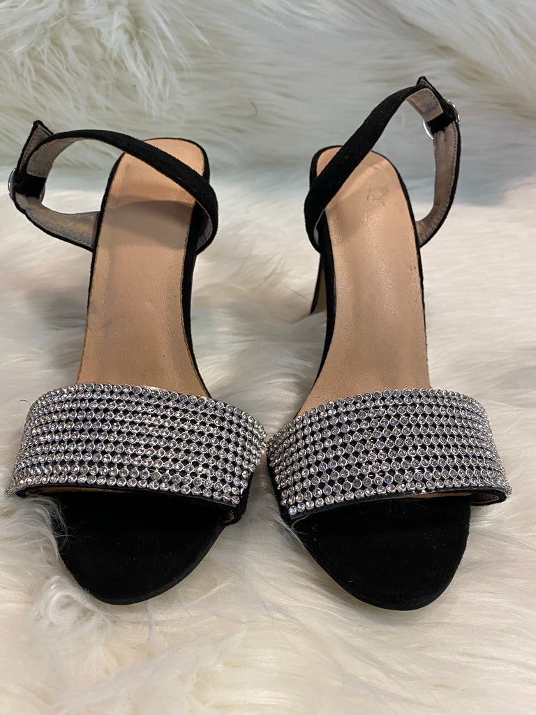 size 6 heels