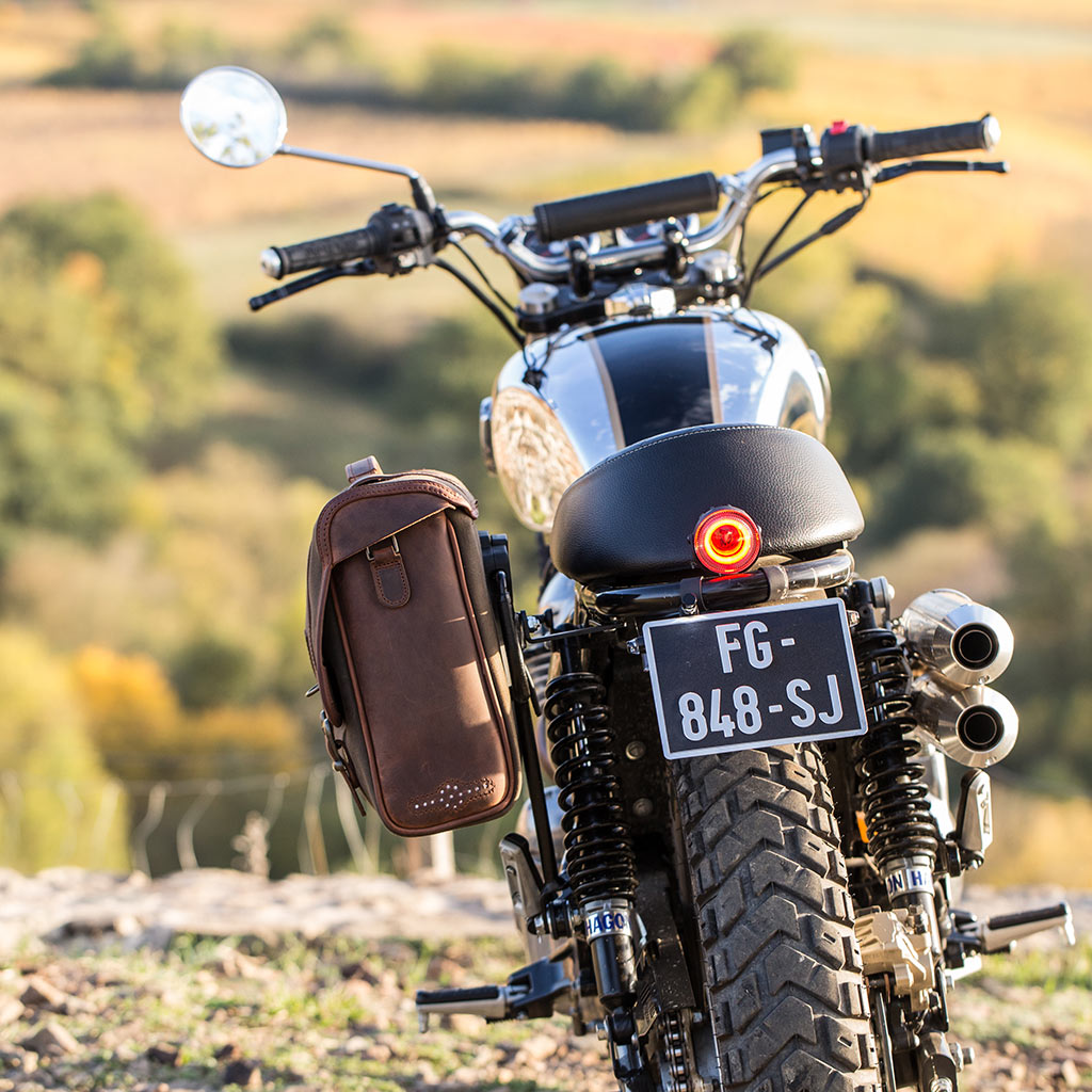 Cool pannier for Interceptor 650 Royal Enfield.