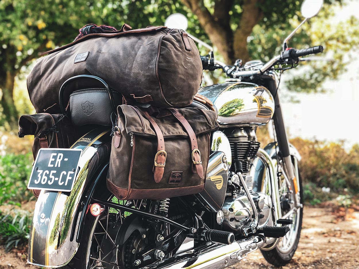 Large tail bag and saddlebags for Royal Enfield.