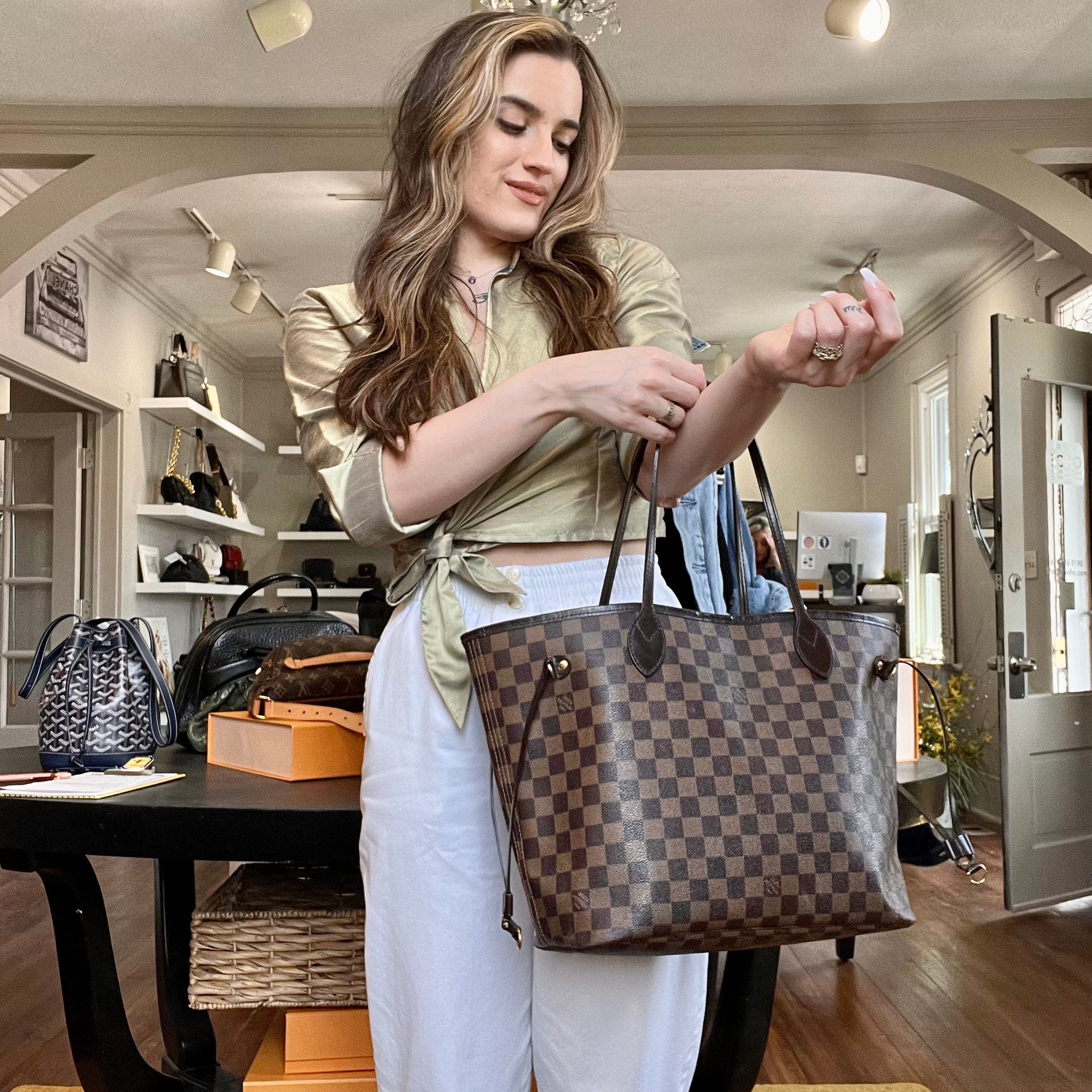 Louis Vuitton Neverfull mm Tote in Damier Ebene Canvas N41358