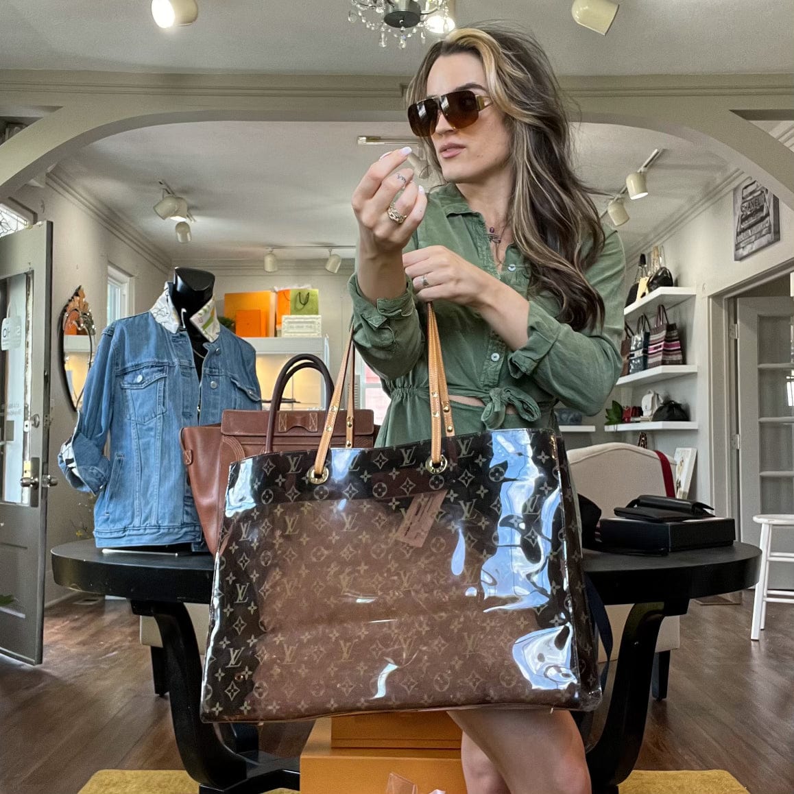 Sac à main Louis Vuitton Lockit MM - LuxeForYou