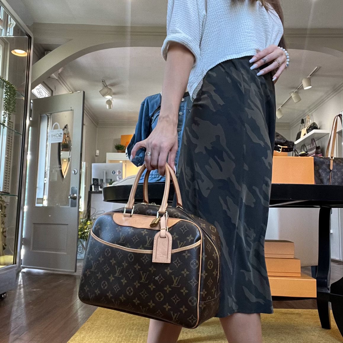 Louis Vuitton Deauville Bowling Bag