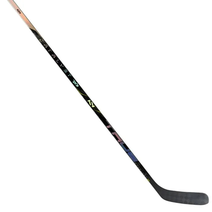 True Catalyst 7X3 Grip Senior Hockey Stick, Carbon Fiber Marner T92 Lie 6.0 Mid Kick Right