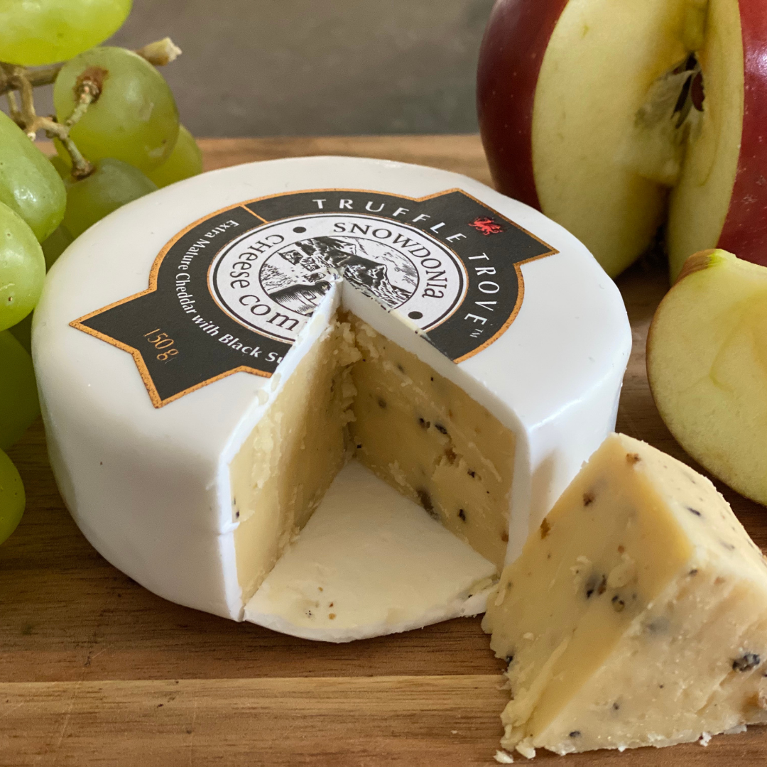 An image of Snowdonia Truffle Cheddar Cheese 200g