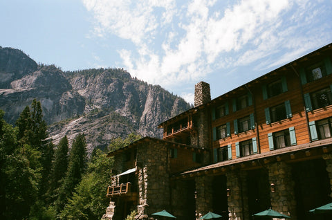 the ahwahnee with mountains