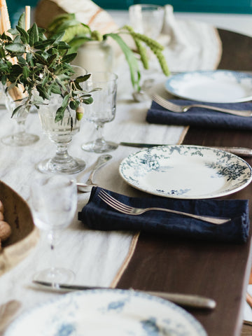 dining table place setting