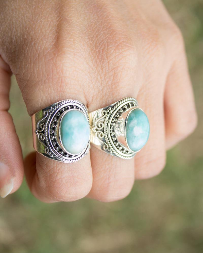 Brown macrame ring with Larimar stone – www.