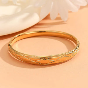 Mari gold Bracelet for Women