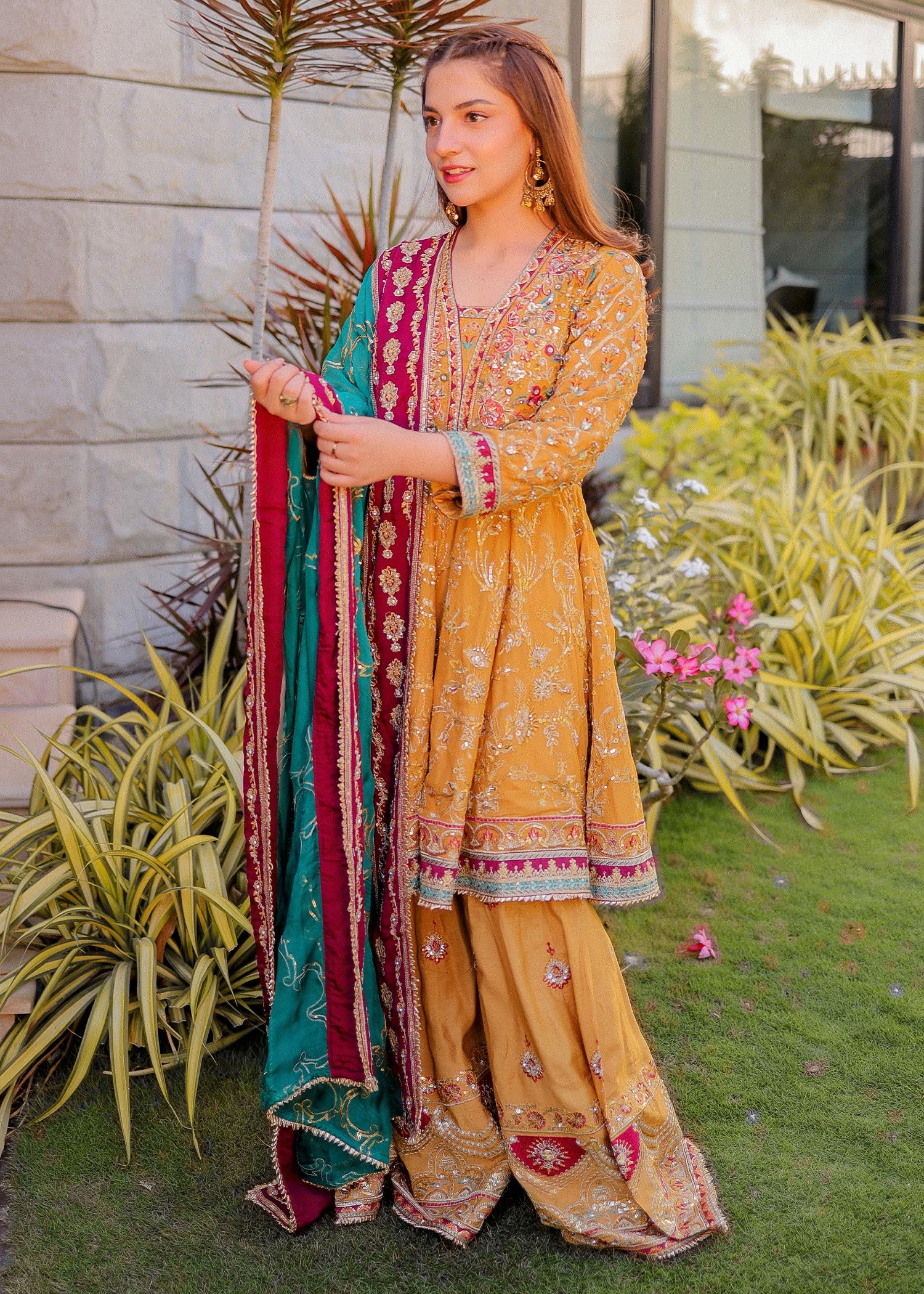 Latest Mehndi Dresses for girls – Style.Pk