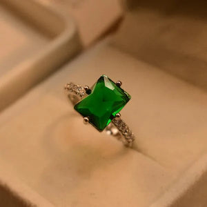 Emerald green Ring for Women