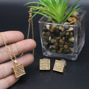 Mari gold Jewelry Set for Women