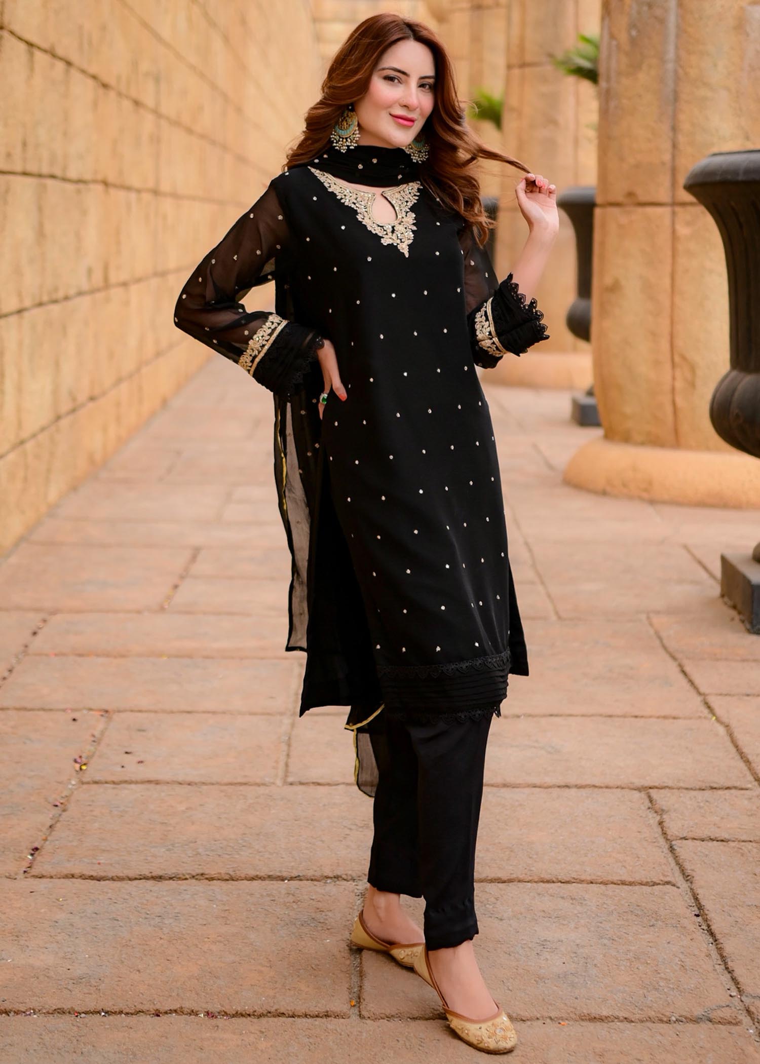 Stylish Pakistani Dresses For Girls and Women 2023  New Fashion Elle