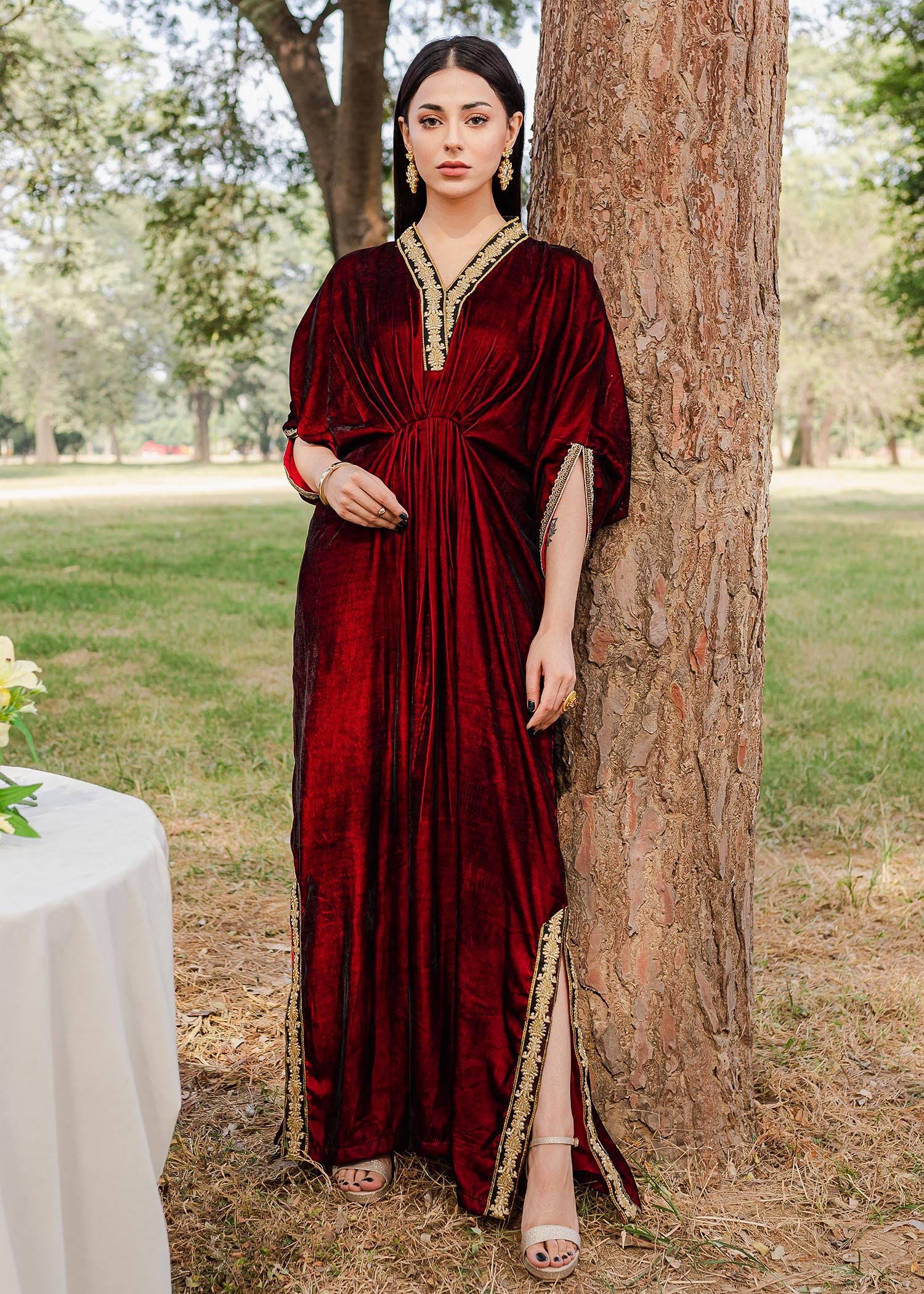 Very Gorgeous, Stunning & Stylish Velvet Dress Design| Velvet Frock Design|  Velvet Party Wear Suit| | Velvet dress design, Party wear dresses, Party  wear