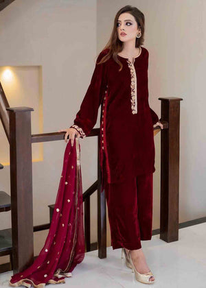 Velvet maxi dress  Velvet dress designs, Velvet pakistani dress