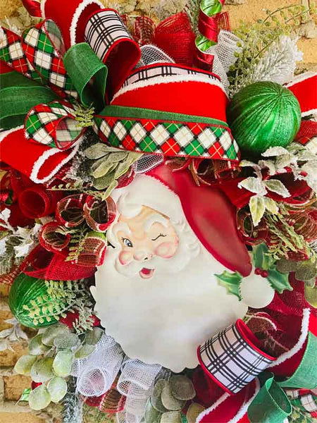classic santa wreath made by Amanda from Wreath 'N' Around
