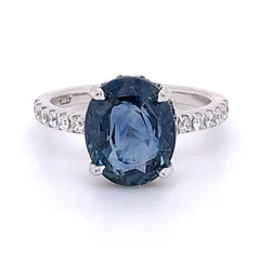 4.07ct IGI Certified Sapphire Ring set with Diamonds in 18kt White Gold