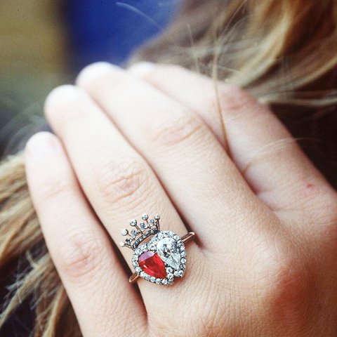Victoria Lockwood’s bespoke engagement ring