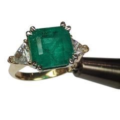 4.97ct GIA Certified Emerald with 0.68cts Triangle Diamonds set in 18kt Yellow Gold