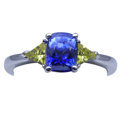 1.25 ct Cushion Blue IGI Certified Sapphire and Yellow Diamond Ring Set in 14kt White Gold