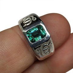 Emerald Men's Ring set in 18k White Gold