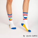 Chaussettes de sport Séverine Dietrich blanc bleu rouge vert jaune portées studio