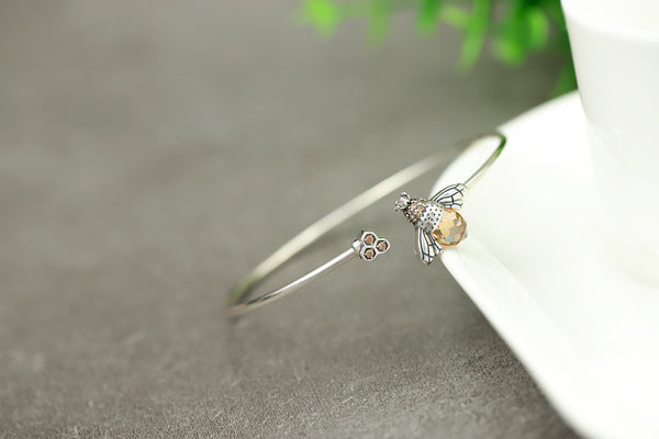 LUXYIN | Lovely Bee Kiss Bangle, Zircon Bee Bracelet