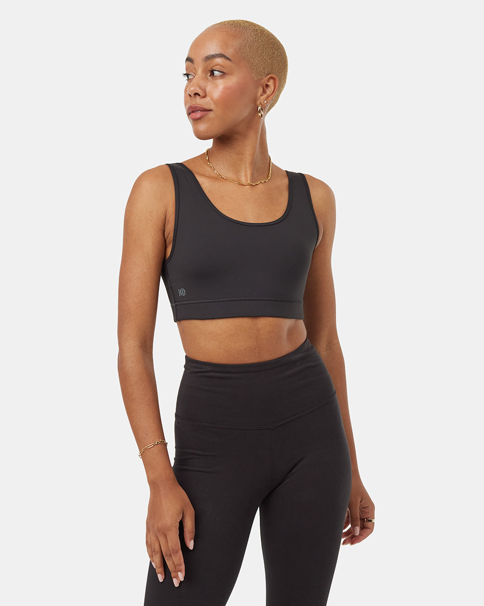 https://cdn.shopify.com/s/files/1/2341/3995/files/Black-Women_s-Double-Scoop-Sports-Bra-TCW4768-0164_2.jpg?v=1692393263