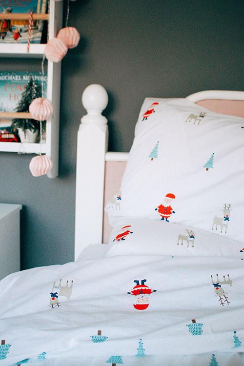 Real Rooms: A Fabulously Festive Shared Bedroom