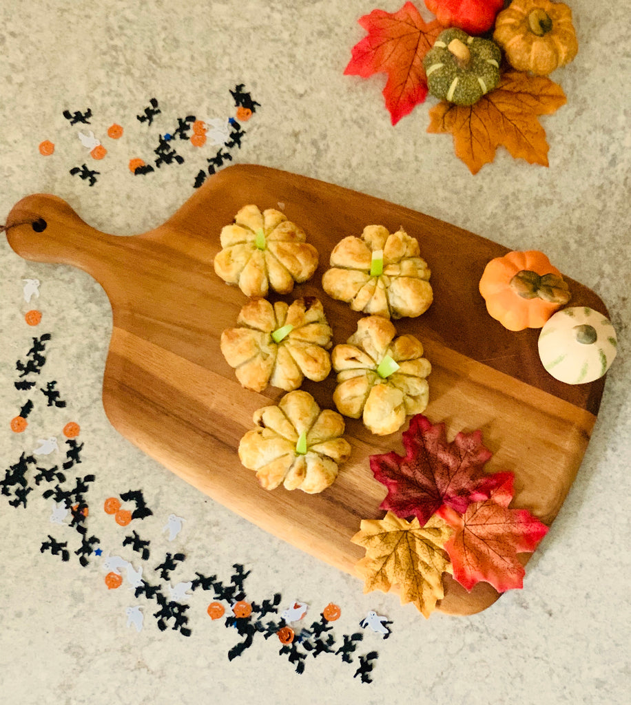 Easy Halloween baking, puff pastry pumpkins