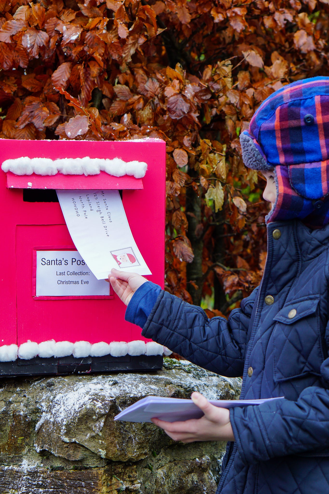 Make your own great little Christmas post box