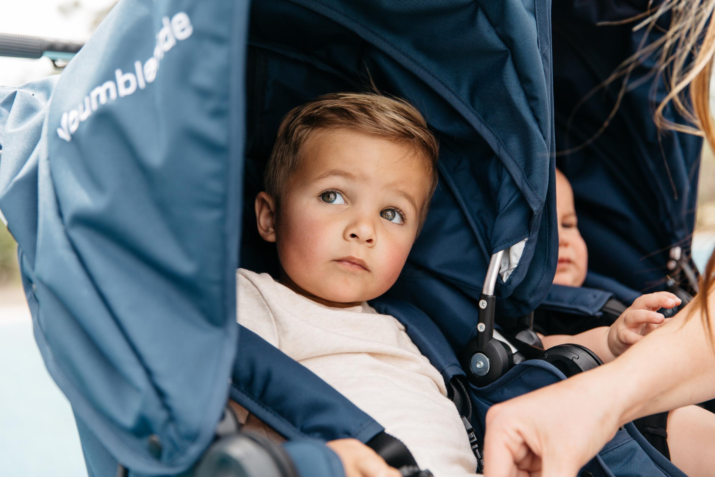 2019 bumbleride indie Twin dubultā klaidonis ar bērniem iekšpusē closeup-jūras zils