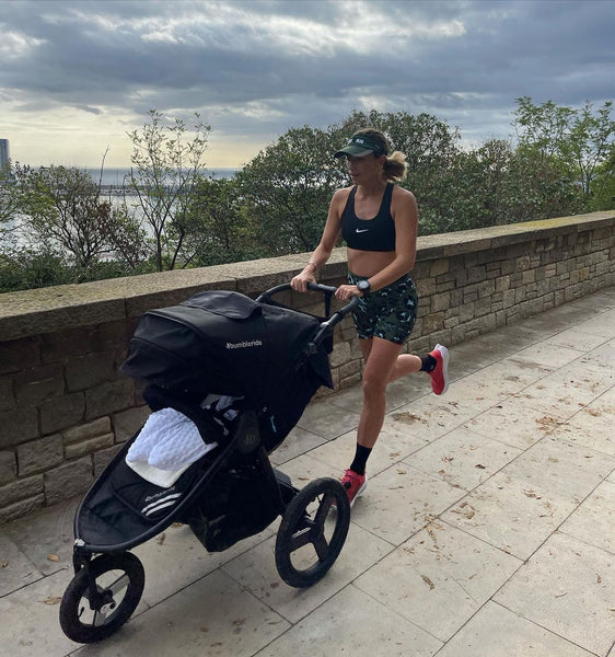 Anne De La Parra running with Bumbleride Speed jogging stroller