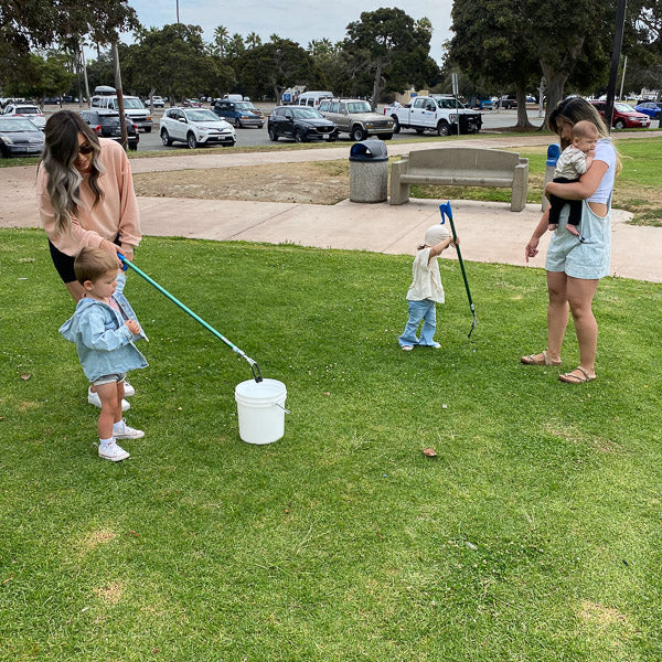 Family Cleaning Up Bumbleride Cleanup 2022 Plastic Free July