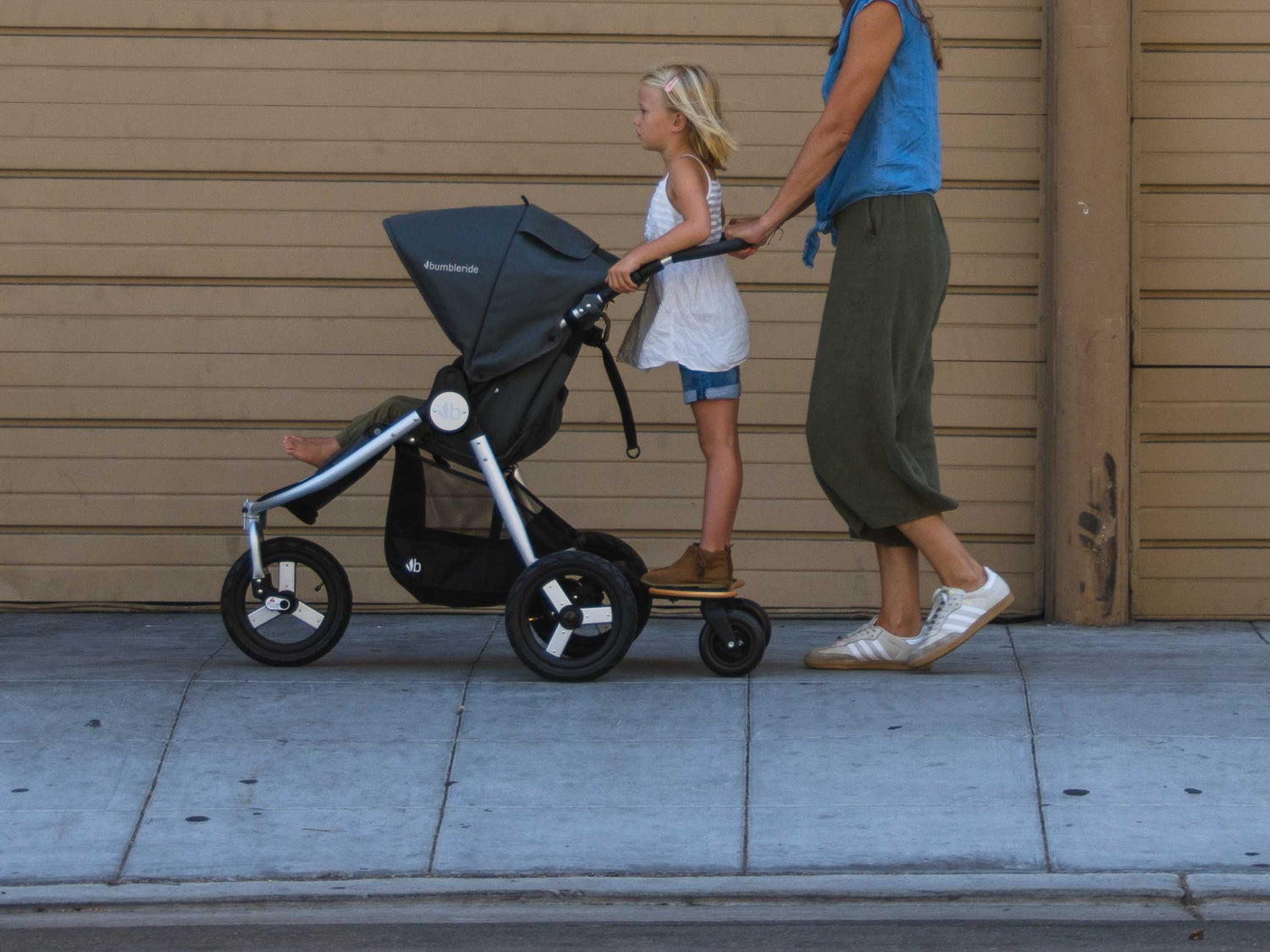 single stroller with glider board