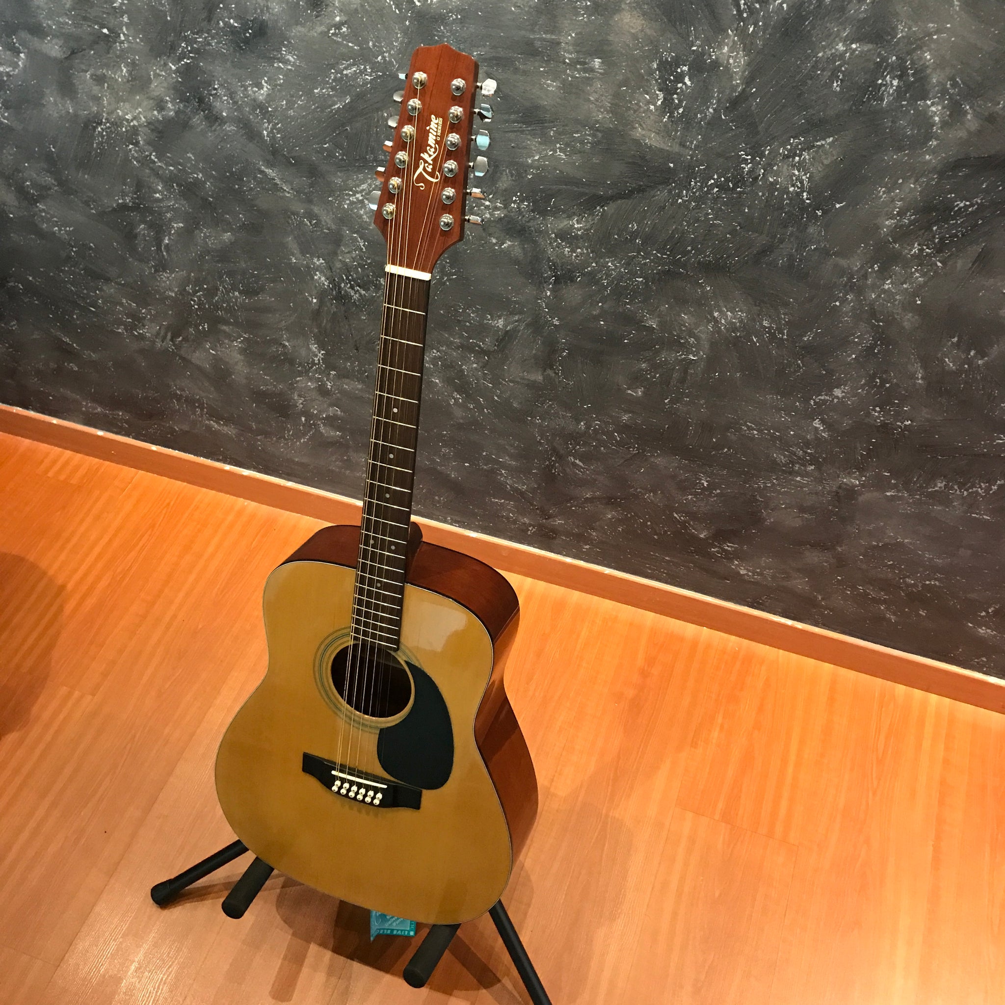 takamine g335 12 string acoustic guitar