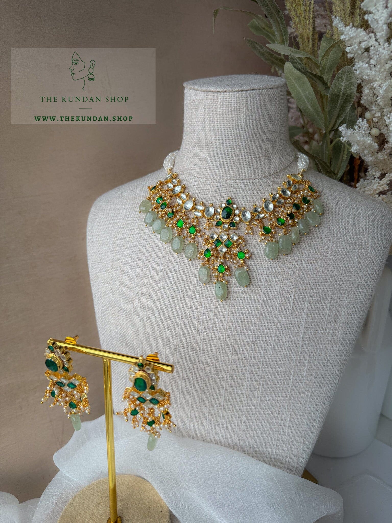 Jaya Green Kundan Long Necklace – YOSHA Art Jewelry