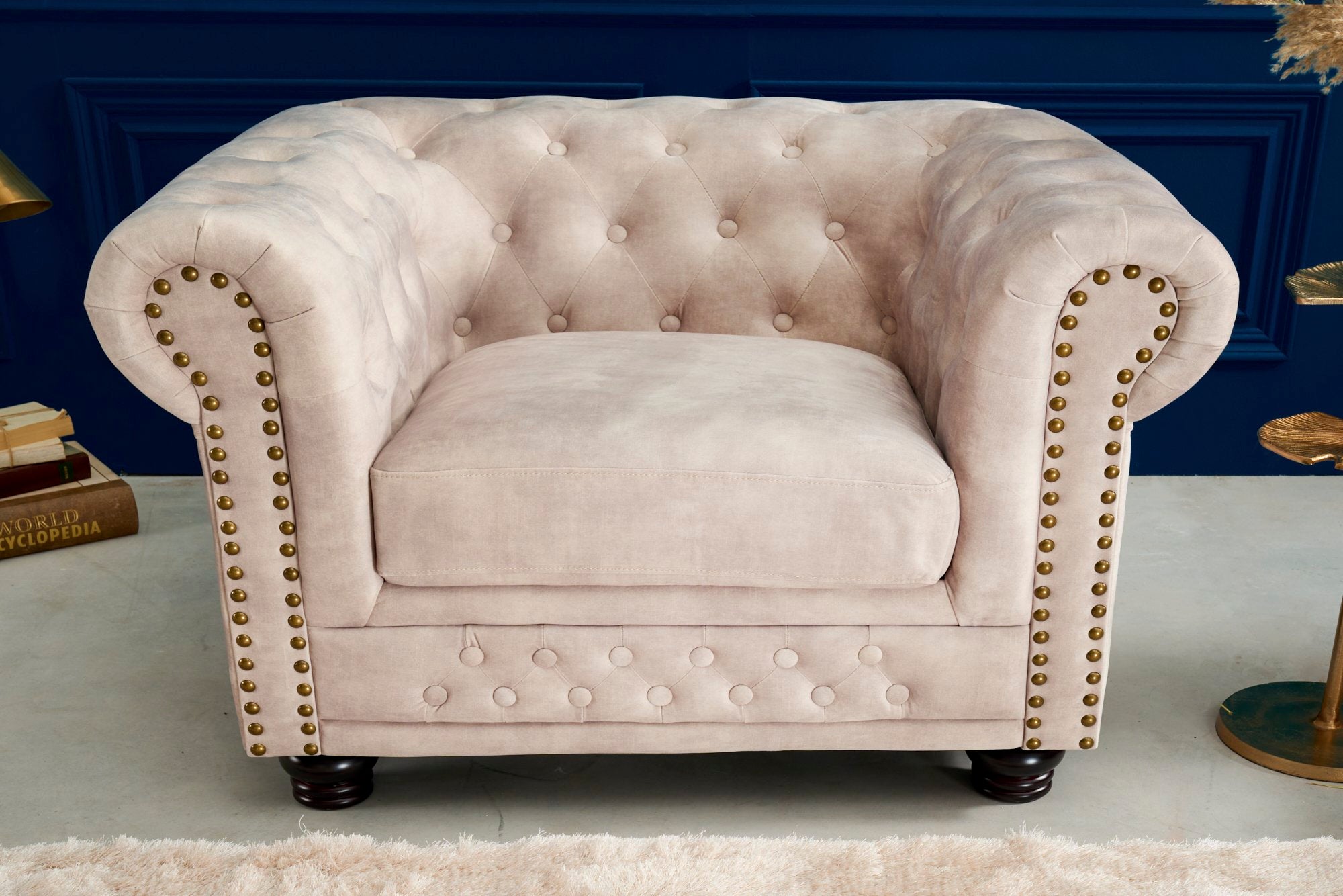 Invicta chesterfield bézs bársony fotel